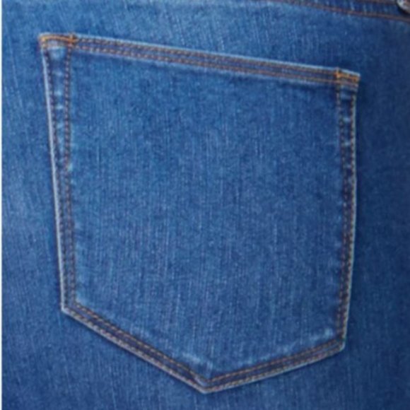 Style & Co Curvy-Fit Bootcut Jeans - Picture 5 of 7